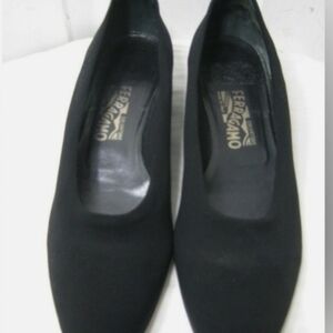 Salvatore Ferragamo Women's Black Flats